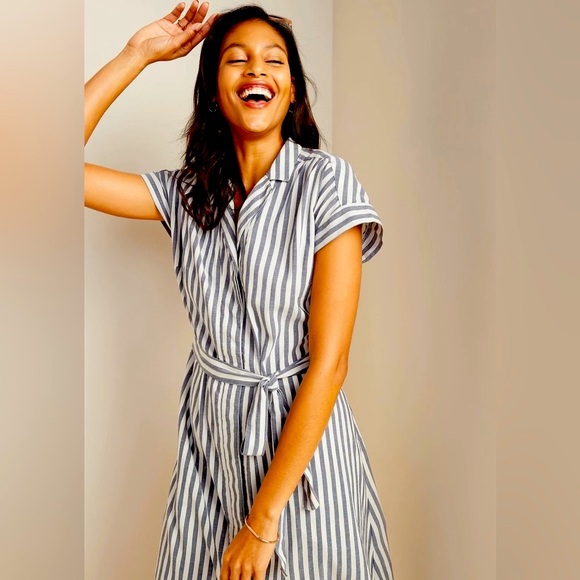 Old Navy Dresses & Skirts - NWT Old Navy Tie Belt Waist Defined Striped Collar Dress Small Hidden Button